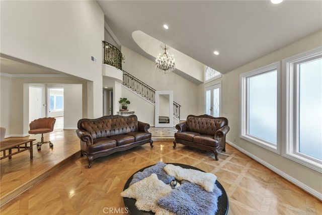 2412 Jupiter, Los Angeles, CA 90046