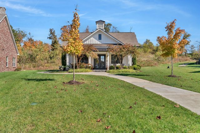 334 Buckner Cir, Mount Juliet, TN 37122