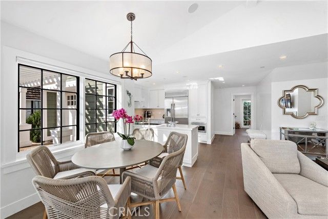 156 Pearl Street, Laguna Beach, CA 92651