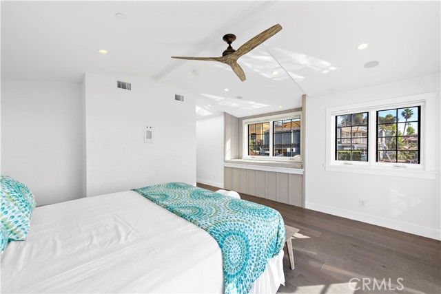 156 Pearl Street, Laguna Beach, CA 92651