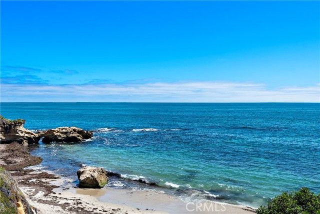 156 Pearl Street, Laguna Beach, CA 92651