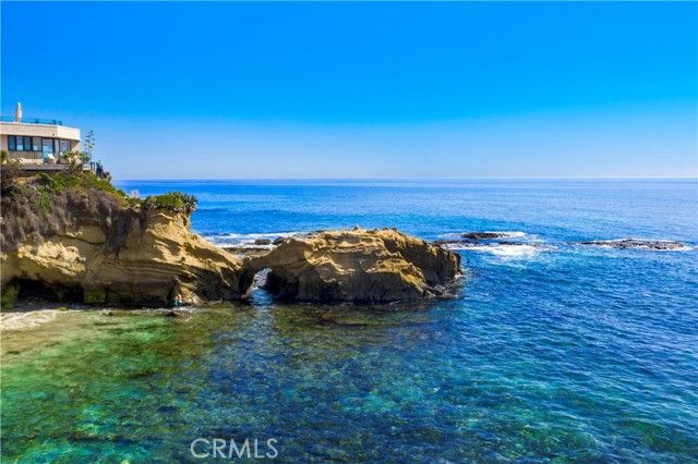 156 Pearl Street, Laguna Beach, CA 92651