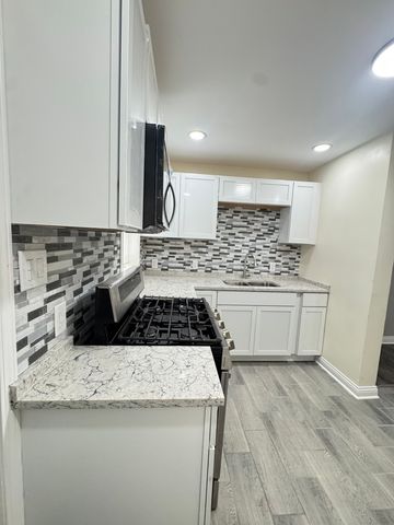 201 E 140th Place, Dolton, IL 60419