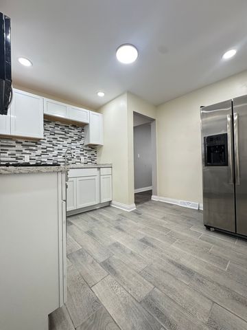 201 E 140th Place, Dolton, IL 60419