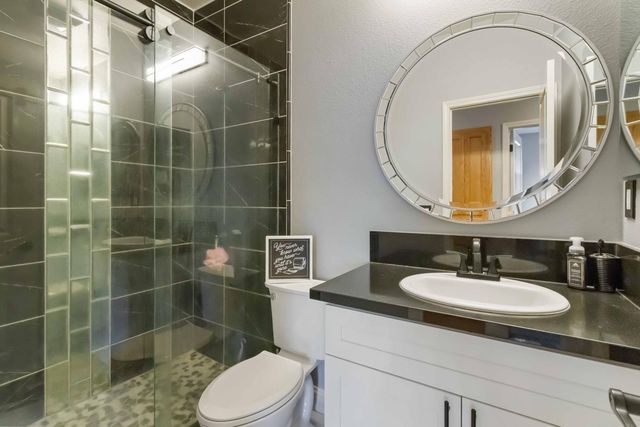 556 Sherborne Ct, Galt, CA 95632