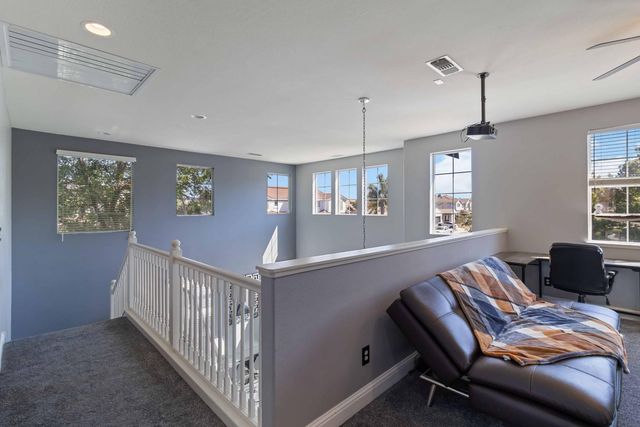 556 Sherborne Ct, Galt, CA 95632