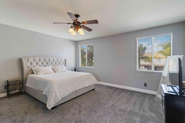 556 Sherborne Ct, Galt, CA 95632