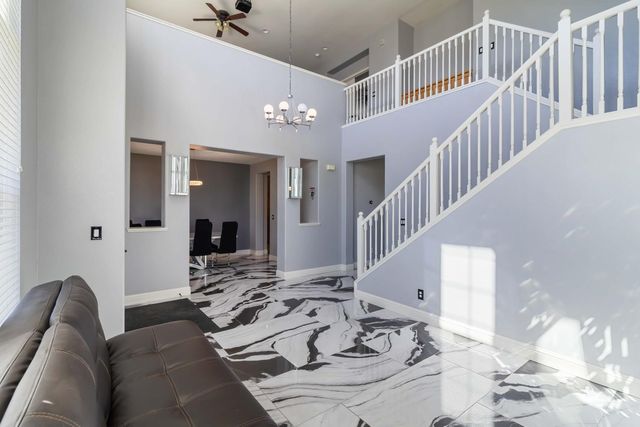 556 Sherborne Ct, Galt, CA 95632