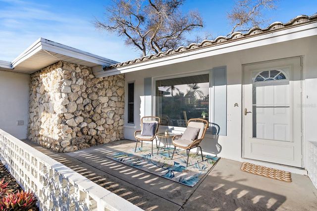 514 HARBOR DRIVE S, Venice, FL 34285