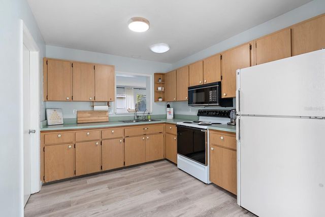 514 HARBOR DRIVE S, Venice, FL 34285