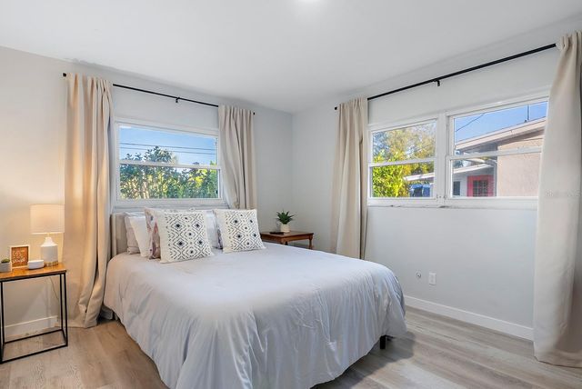 514 HARBOR DRIVE S, Venice, FL 34285