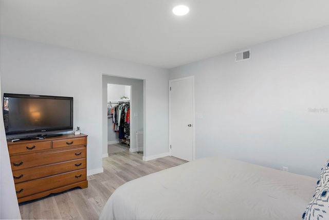 514 HARBOR DRIVE S, Venice, FL 34285