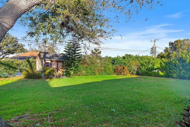 514 HARBOR DRIVE S, Venice, FL 34285