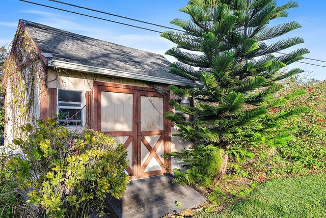 514 HARBOR DRIVE S, Venice, FL 34285