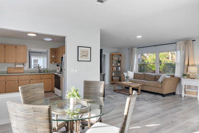 514 HARBOR DRIVE S, Venice, FL 34285