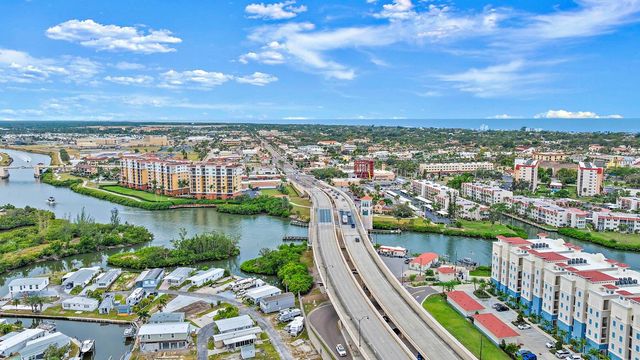 514 HARBOR DRIVE S, Venice, FL 34285