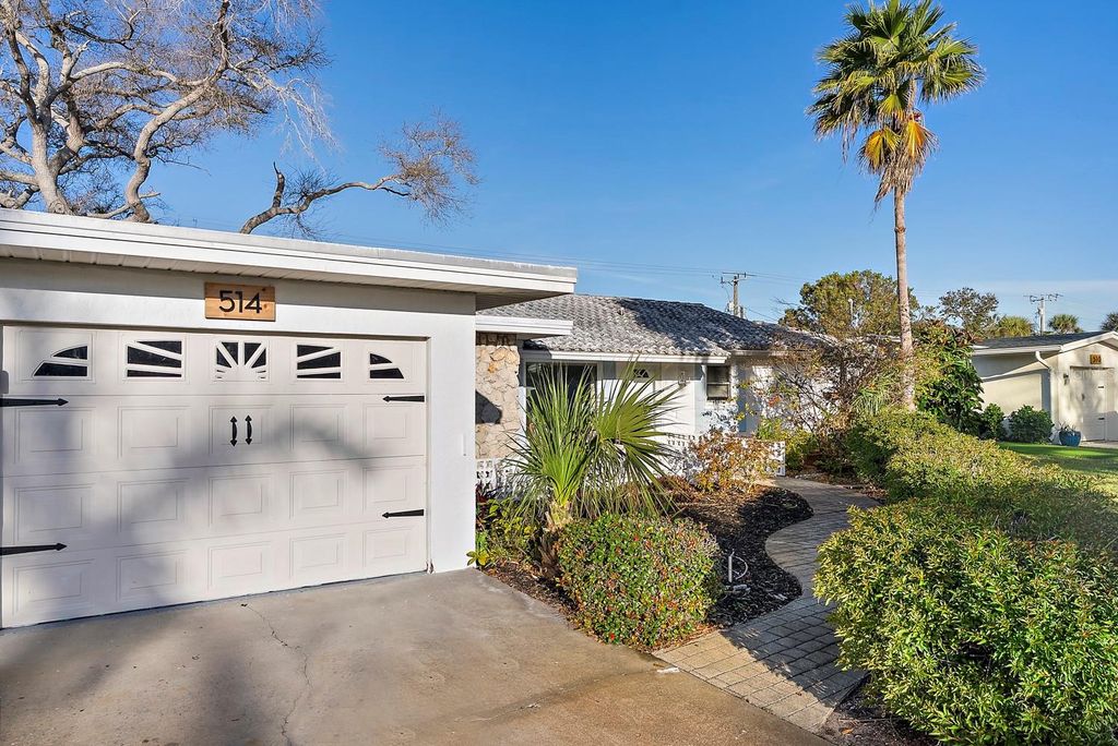 514 HARBOR DRIVE S, Venice, FL 34285