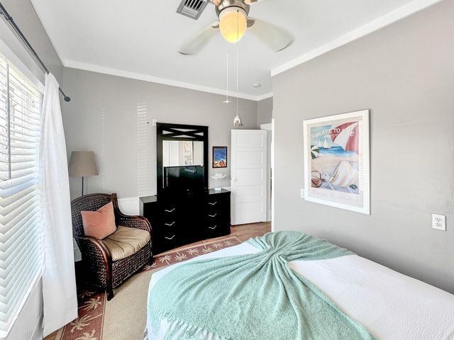 1504 Christopher Columbus Boulevard, Galveston, TX 77550