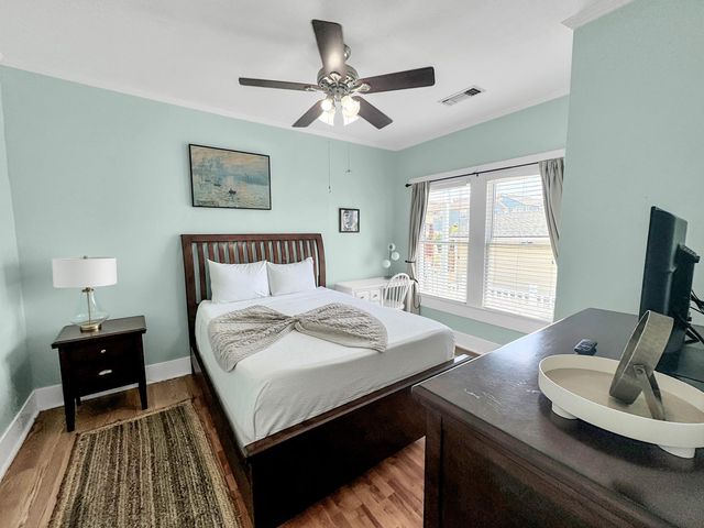 1504 Christopher Columbus Boulevard, Galveston, TX 77550