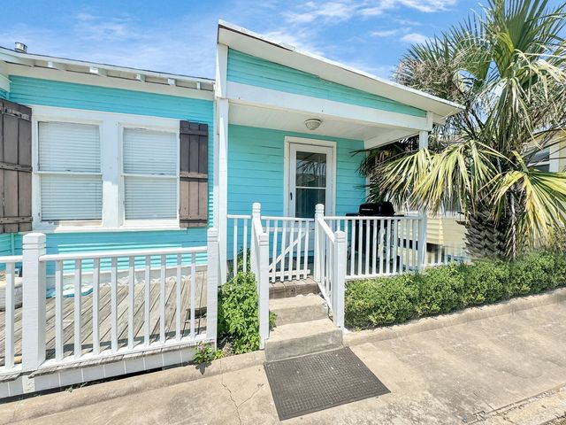 1504 Christopher Columbus Boulevard, Galveston, TX 77550