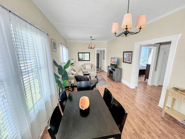 1504 Christopher Columbus Boulevard, Galveston, TX 77550