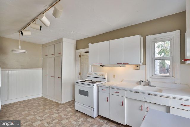 126 S 2ND ST, Quakertown, PA 18951