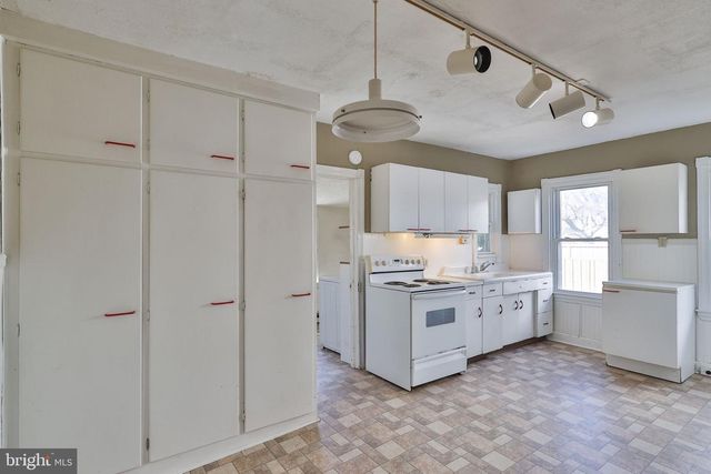 126 S 2ND ST, Quakertown, PA 18951