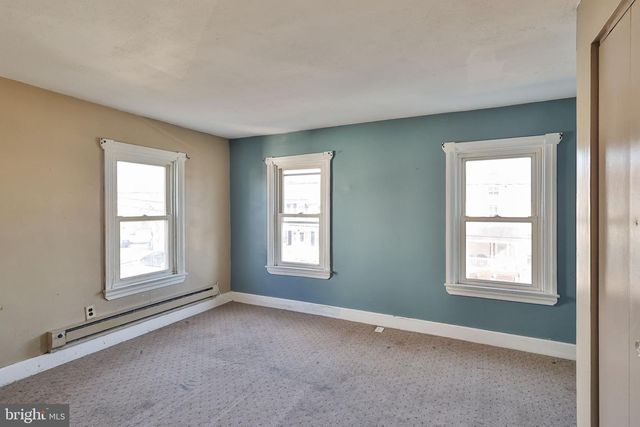 126 S 2ND ST, Quakertown, PA 18951