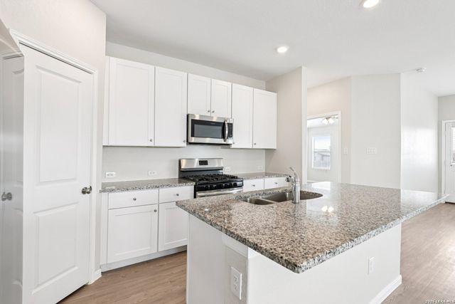 2824 Green Finch, New Braunfels, TX 78130