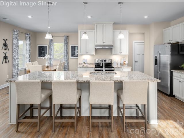 3954 Kelton Way, Charlotte, NC 28216