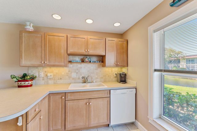 717 S Us Hwy 1 812, Jupiter, FL 33477