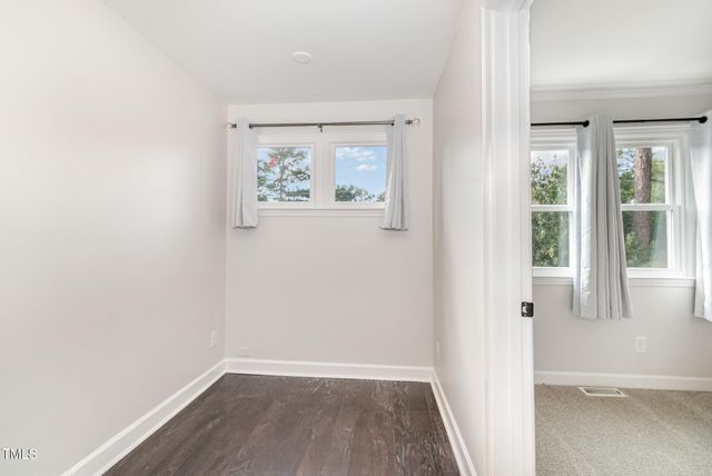 7050 Sandy Forks Road 101, Raleigh, NC 27615