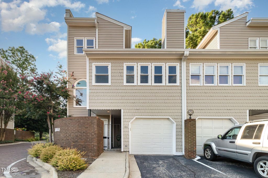 7050 Sandy Forks Road 101, Raleigh, NC 27615