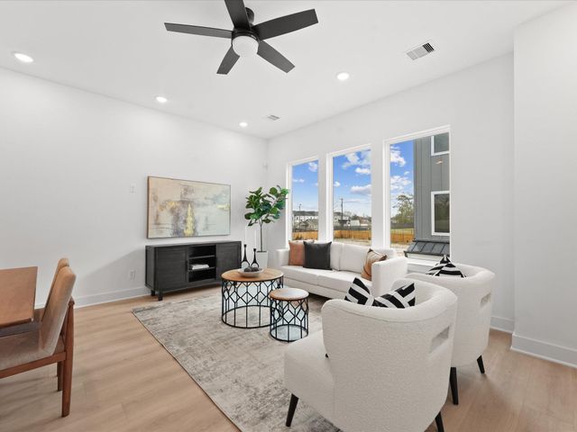 267 De Boll Street, Houston, TX 77022