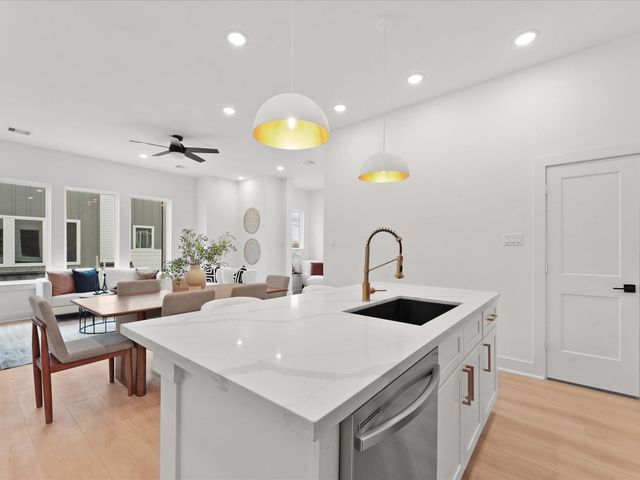 267 De Boll Street, Houston, TX 77022