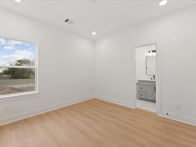 267 De Boll Street, Houston, TX 77022