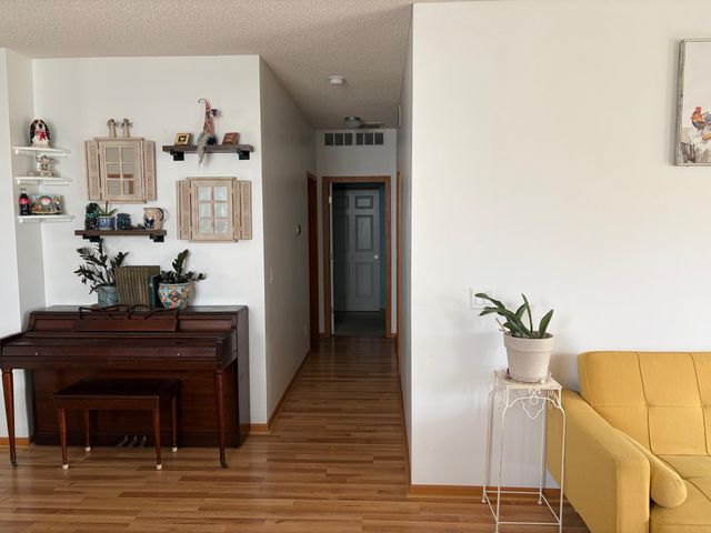 1667 Countryside Drive, Shakopee, MN 55379