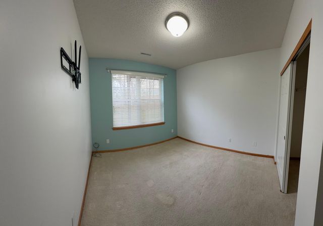 1667 Countryside Drive, Shakopee, MN 55379