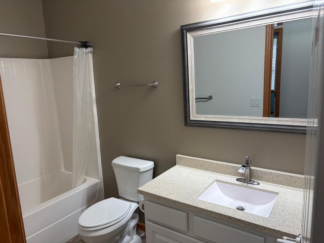 1667 Countryside Drive, Shakopee, MN 55379