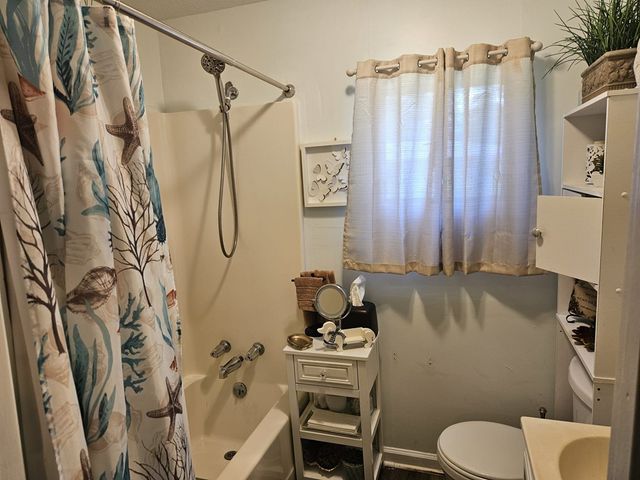 909 16th Avenue, Phenix City, AL 36867