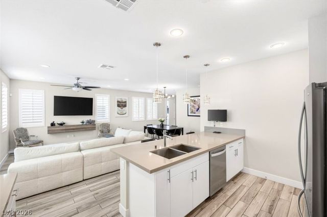 11423 Gravitation Drive, Las Vegas, NV 89135