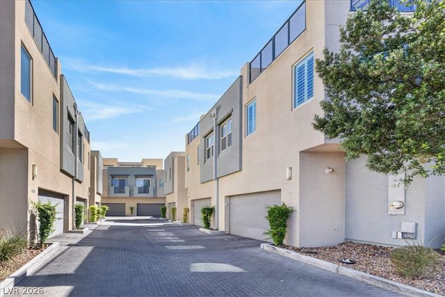11423 Gravitation Drive, Las Vegas, NV 89135