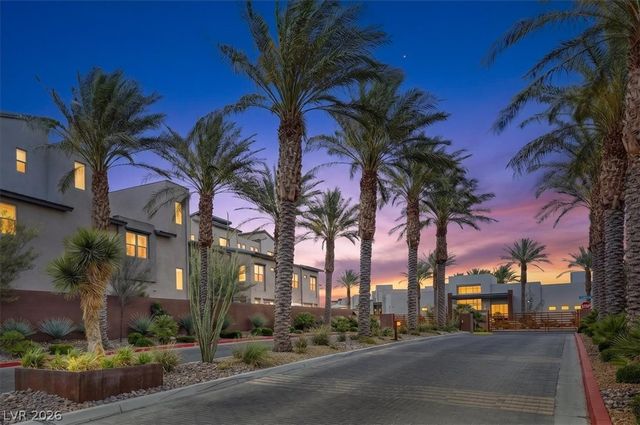 11423 Gravitation Drive, Las Vegas, NV 89135