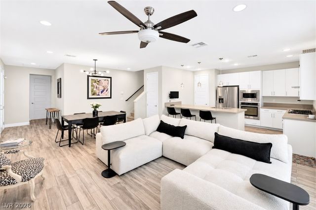 11423 Gravitation Drive, Las Vegas, NV 89135