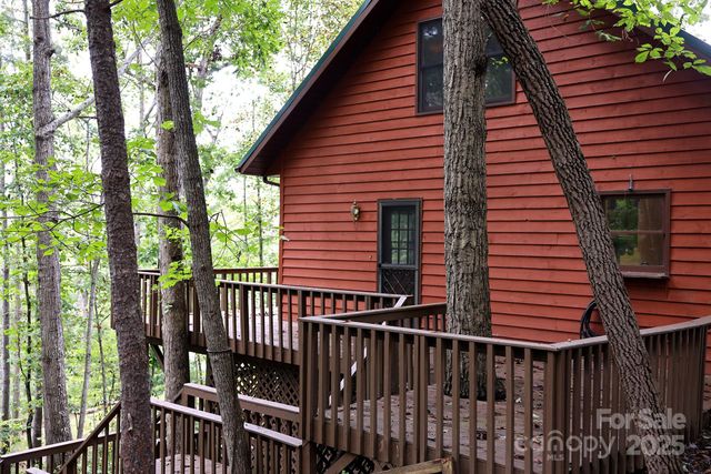 34 Leisure Lane, Weaverville, NC 28787