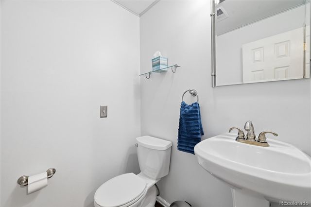 6081 S Kearney Street, Centennial, CO 80111