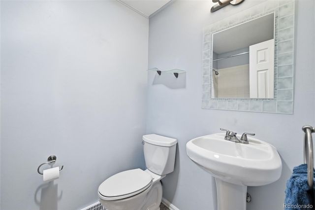 6081 S Kearney Street, Centennial, CO 80111