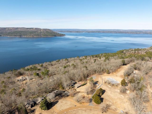 513 Bayview Place, Heber Springs, AR 72543