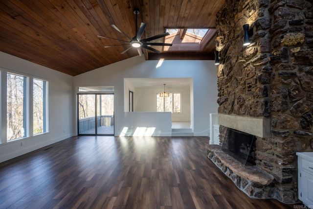 513 Bayview Place, Heber Springs, AR 72543