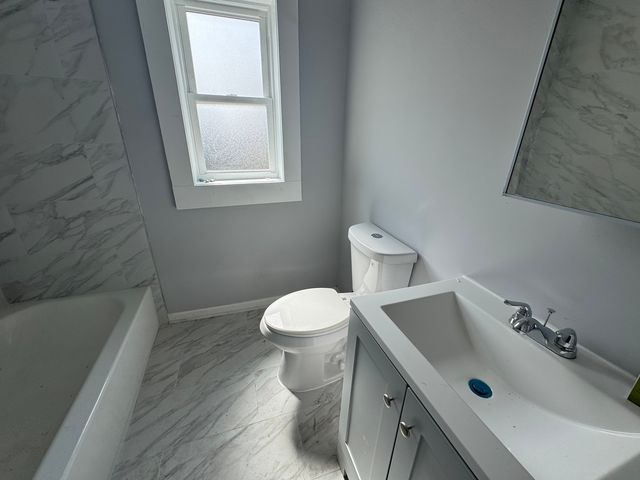 7847 S Bennett Avenue, Chicago, IL 60649